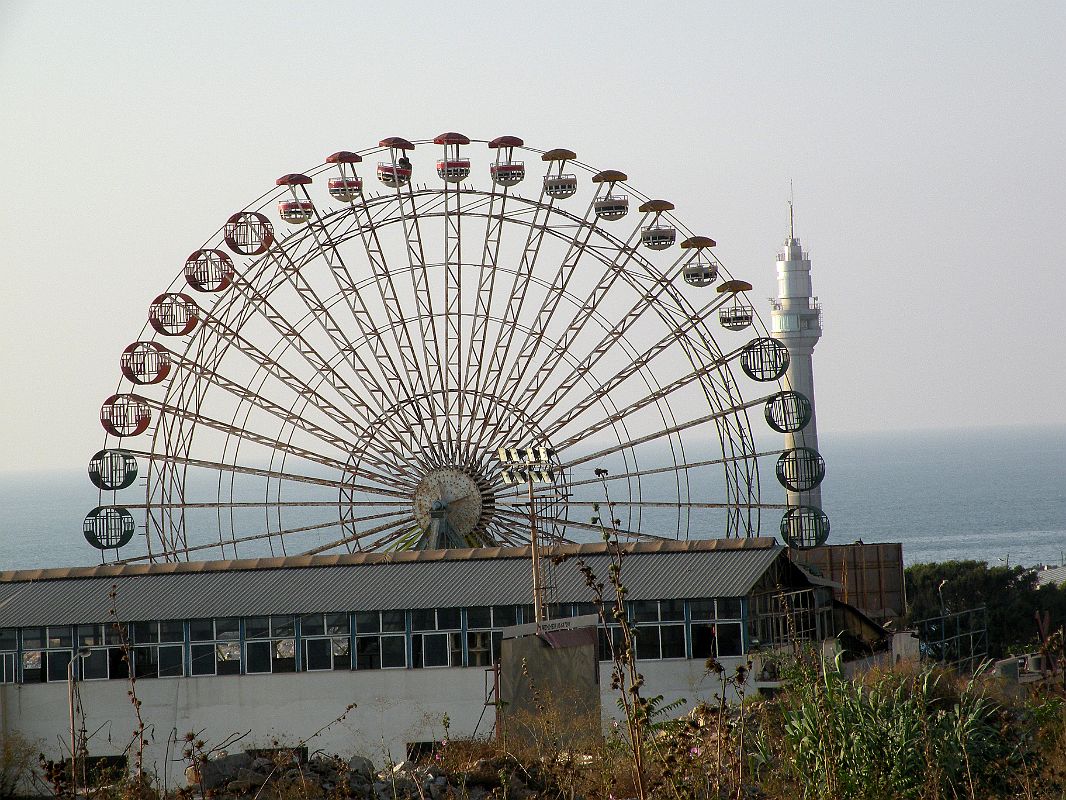 Beirut Corniche 26 Ferris Wheel Wirth New Lighthouse In West Corniche 